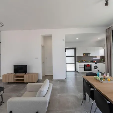 In Sleeps 6 Includes Swimming Pool Air Con And Wifi 7 3 Villa *